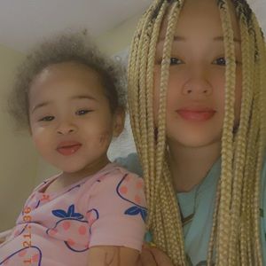 Meet your Posher, Daniela